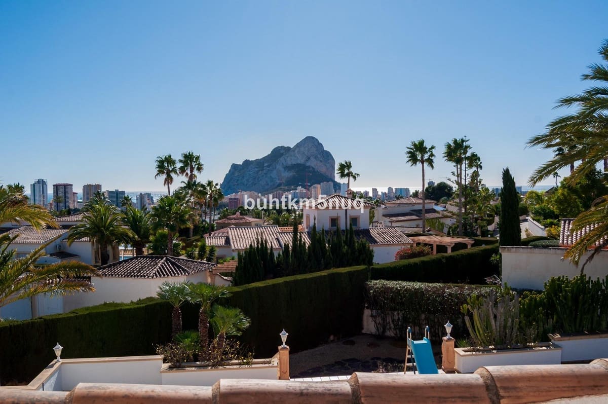 4 soveværelse Villa til salg i Calpe / Calp - € 780.000 (Ref: 9643207)