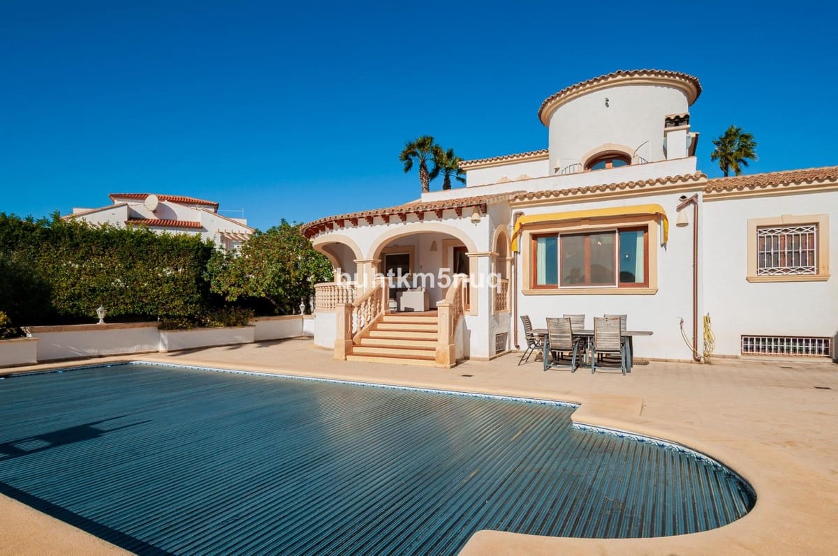 4 soveværelse Villa til salg i Calpe / Calp - € 780.000 (Ref: 9643207)