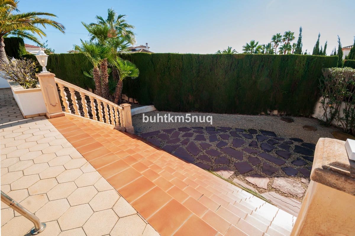 4 soveværelse Villa til salg i Calpe / Calp - € 780.000 (Ref: 9643207)