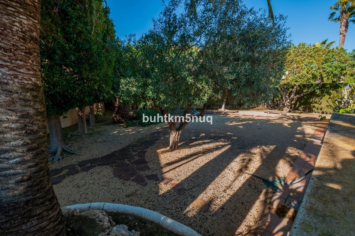 4 soveværelse Villa til salg i Calpe / Calp - € 780.000 (Ref: 9643207)