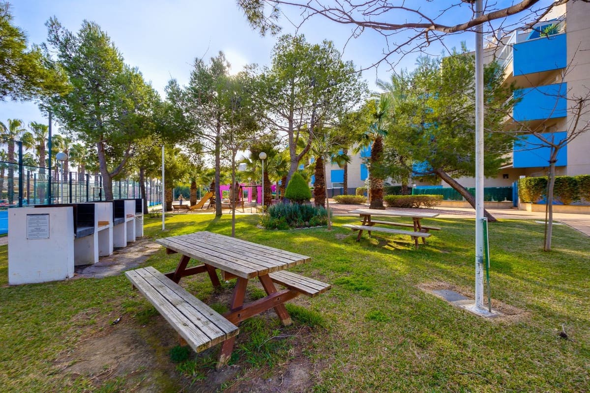 2 sovrum Lägenhet till salu i Orihuela Costa med garage - 229 000 € (Ref: 9643607)