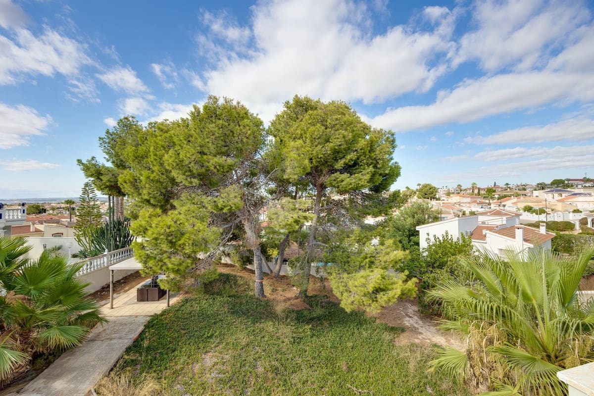 4 makuuhuone Huvila myytävänä paikassa Ciudad Quesada - 549 000 € (Ref: 9643609)