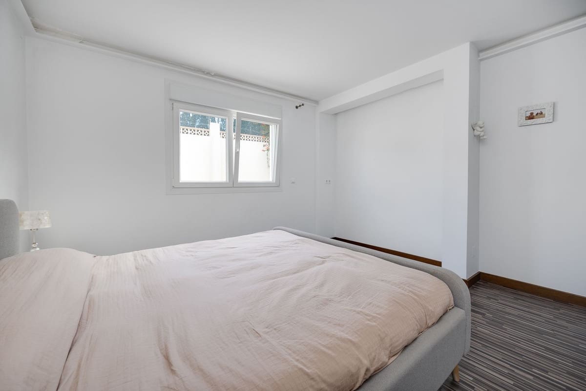 4 makuuhuone Huvila myytävänä paikassa Ciudad Quesada - 549 000 € (Ref: 9643609)