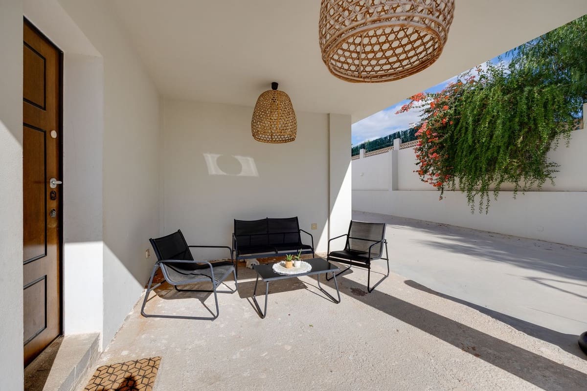 4 makuuhuone Huvila myytävänä paikassa Ciudad Quesada - 549 000 € (Ref: 9643609)