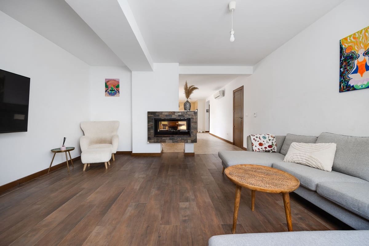 4 makuuhuone Huvila myytävänä paikassa Ciudad Quesada - 549 000 € (Ref: 9643609)