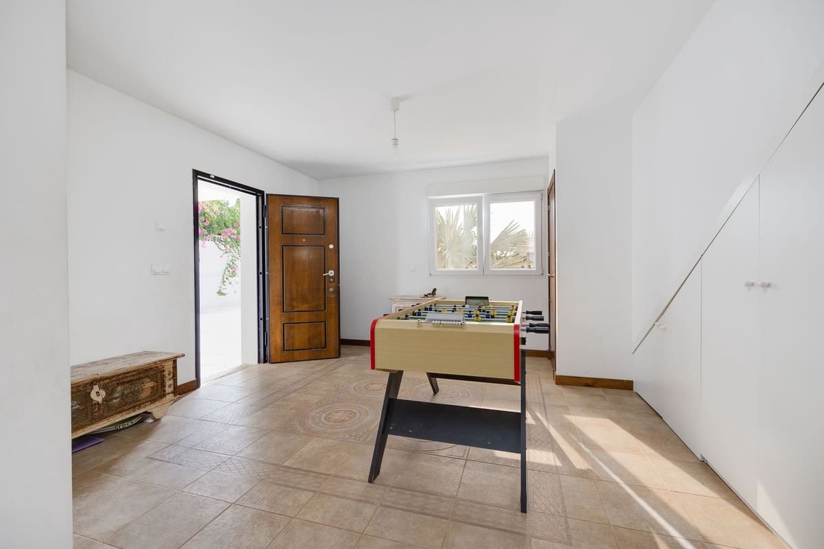 4 makuuhuone Huvila myytävänä paikassa Ciudad Quesada - 549 000 € (Ref: 9643609)