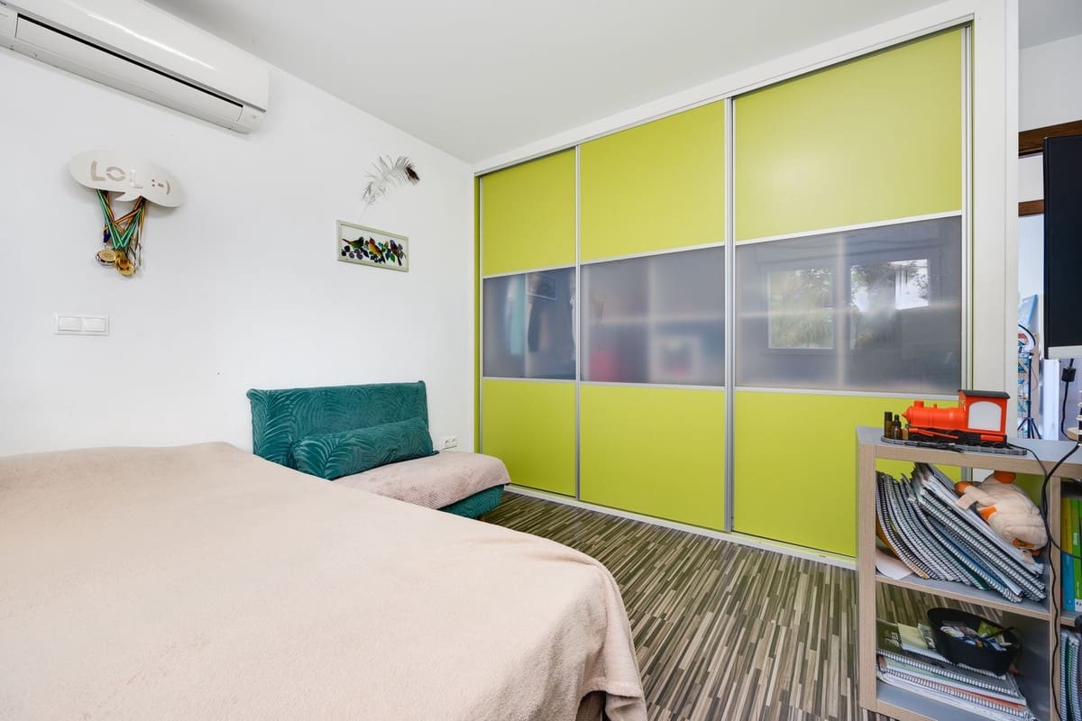 4 makuuhuone Huvila myytävänä paikassa Ciudad Quesada - 549 000 € (Ref: 9643609)