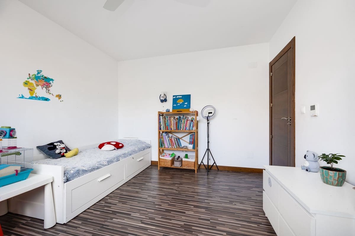 4 makuuhuone Huvila myytävänä paikassa Ciudad Quesada - 549 000 € (Ref: 9643609)