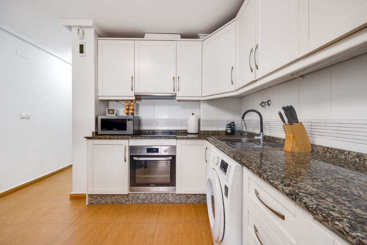 3 soverom Leilighet til salgs i Torrevieja - € 209 000 (Ref: 9643611)