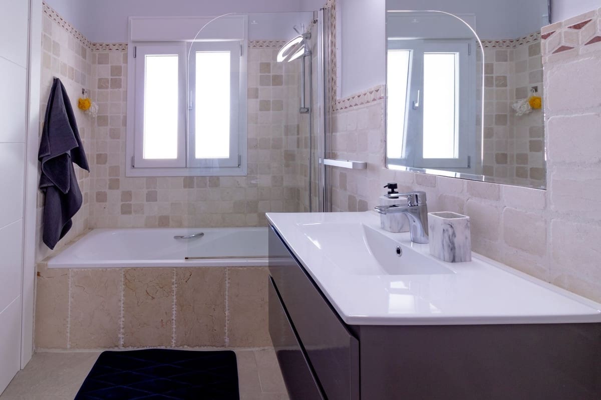 5 slaapkamer Villa te koop in Benahavis - € 2.750.000 (Ref: 9646493)