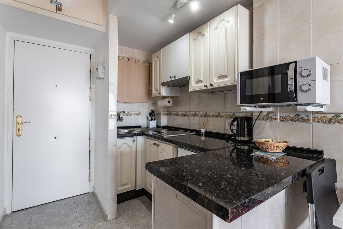 1 bedroom Studio for sale in Benalmadena with garage - € 239,000 (Ref: 9646501)