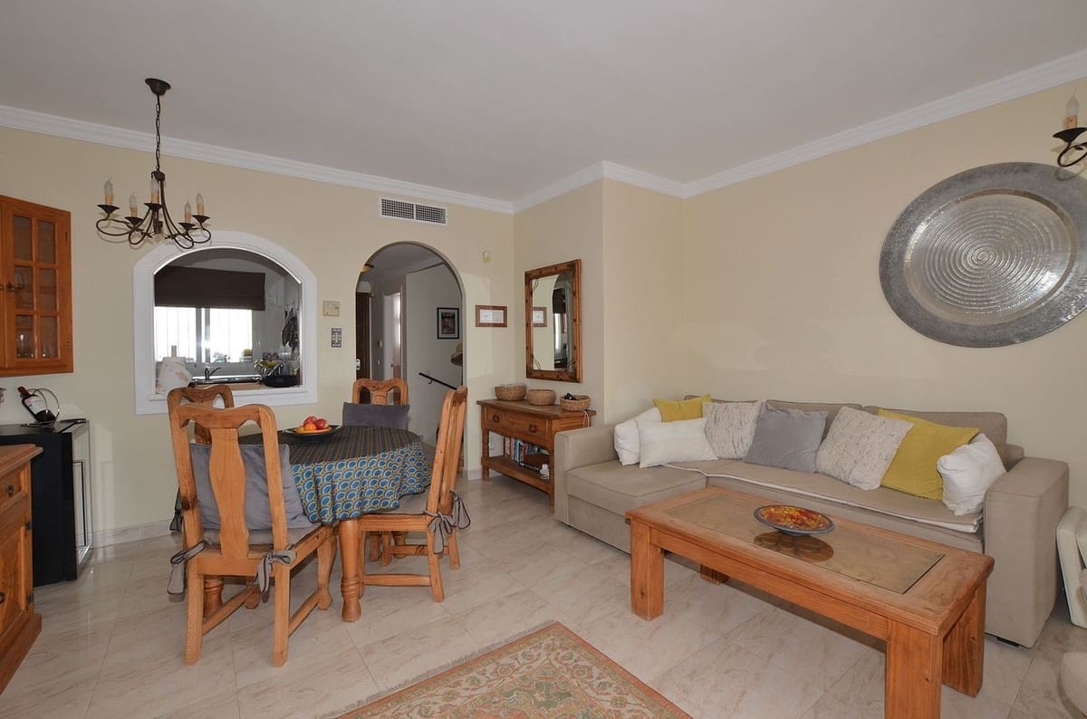 2 bedroom Townhouse for sale in Mijas with garage - € 369,000 (Ref: 9646502)