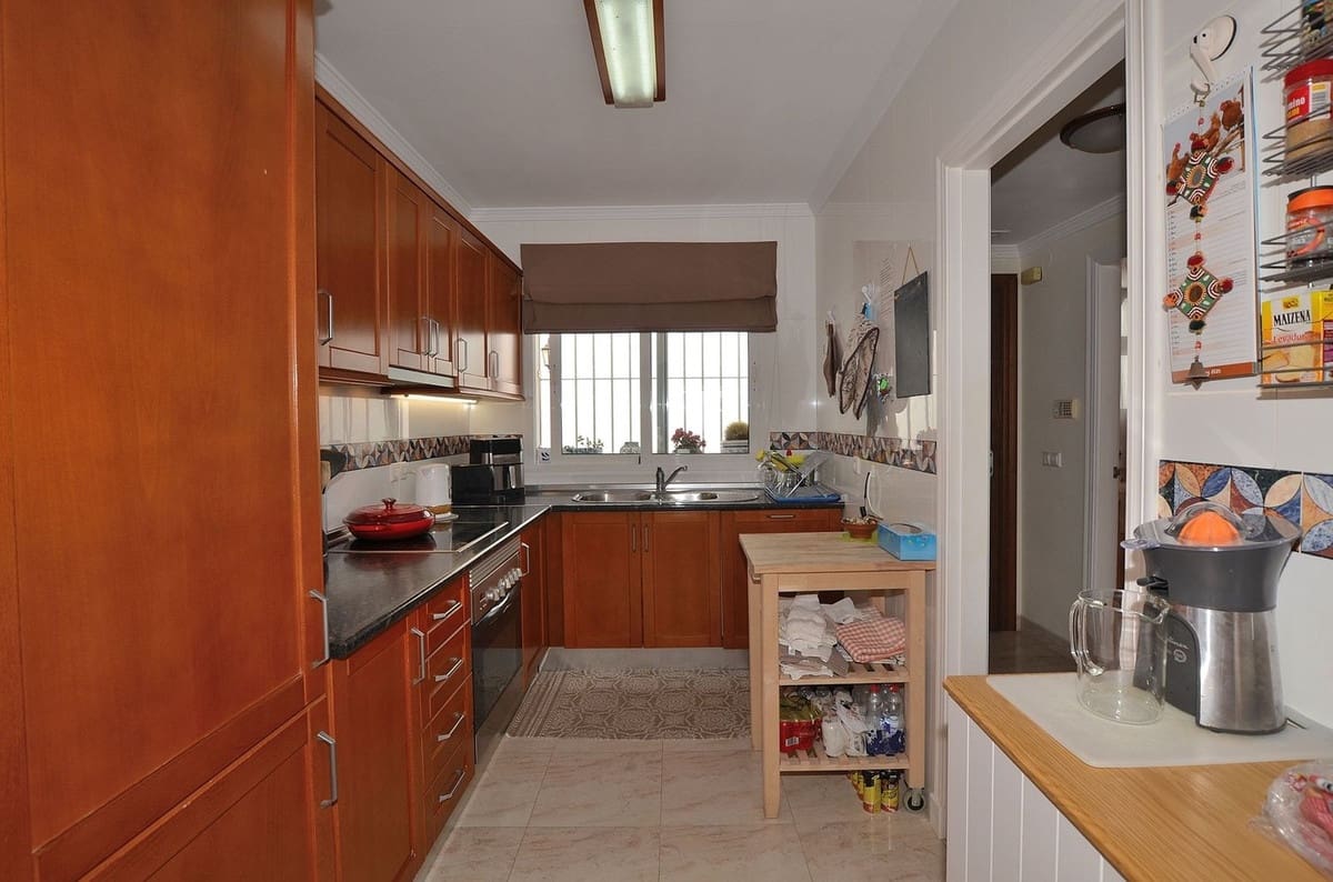 2 bedroom Townhouse for sale in Mijas with garage - € 369,000 (Ref: 9646502)