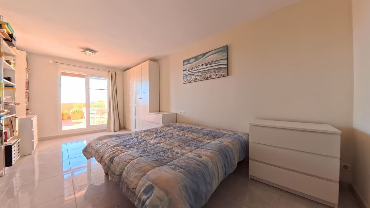 3 bedroom Penthouse for sale in Torremolinos with garage - € 575,000 (Ref: 9646504)