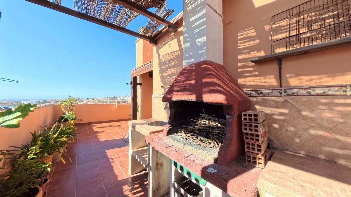 3 bedroom Penthouse for sale in Torremolinos with garage - € 575,000 (Ref: 9646504)