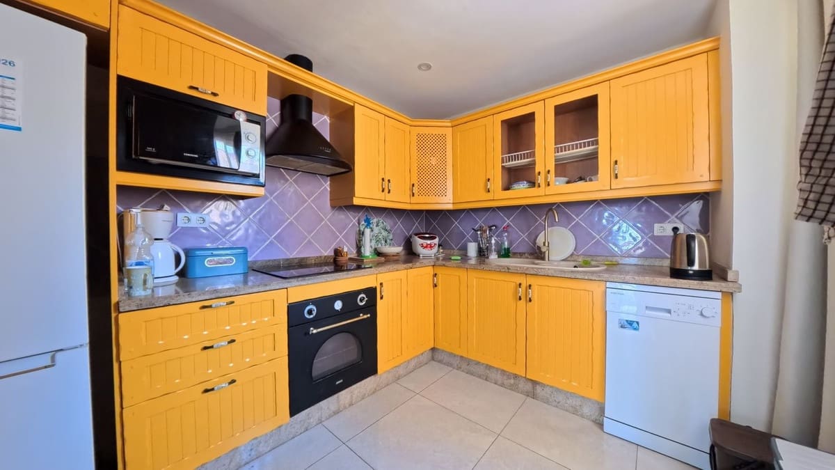 3 bedroom Penthouse for sale in Torremolinos with garage - € 575,000 (Ref: 9646504)