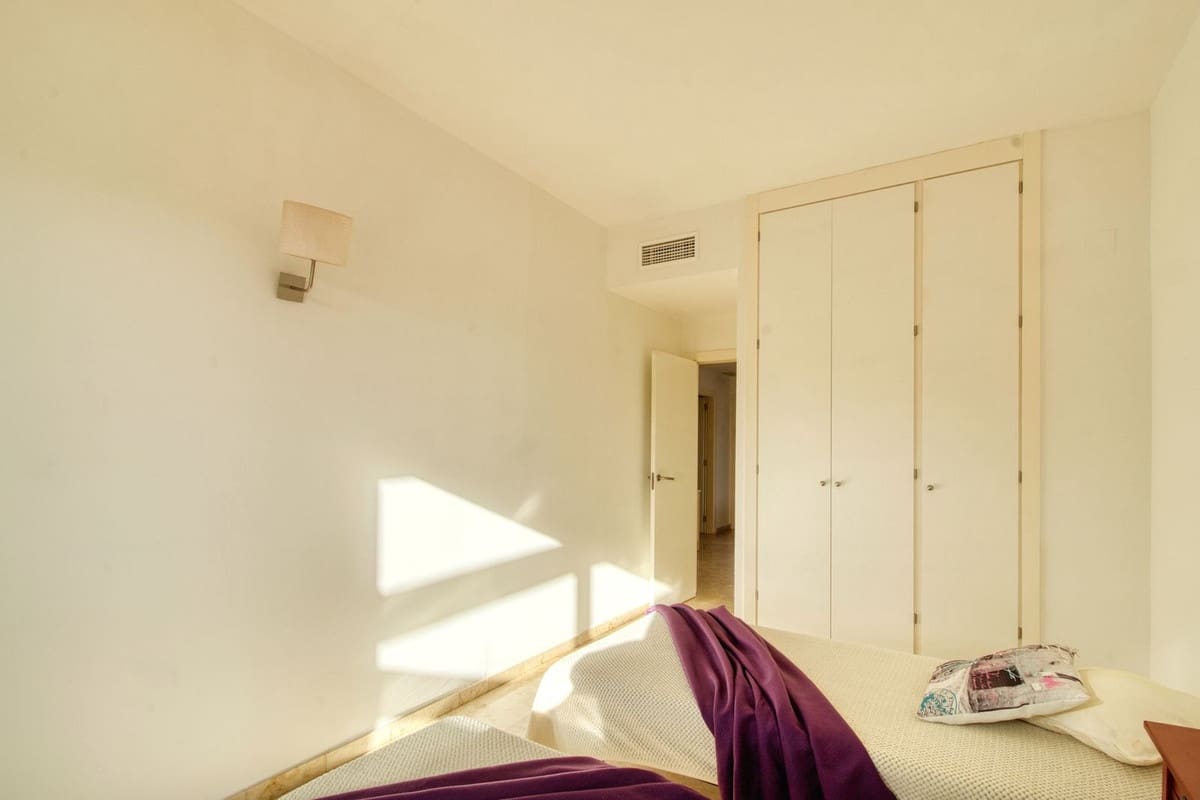 3 sovrum Lägenhet till salu i Manilva med garage - 450 000 € (Ref: 9646505)