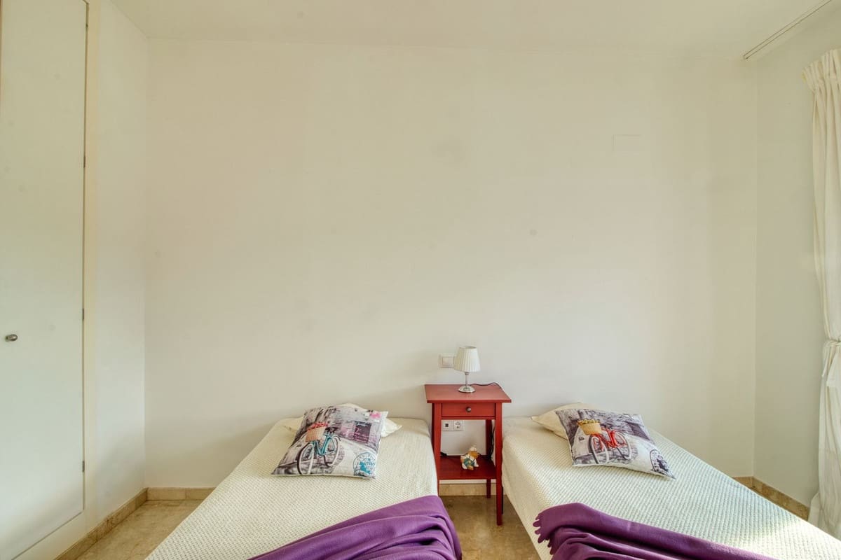 3 sovrum Lägenhet till salu i Manilva med garage - 450 000 € (Ref: 9646505)