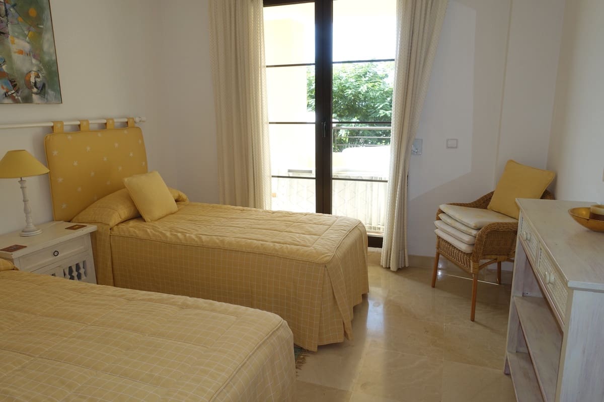 3 makuuhuone Huoneisto myytävänä paikassa Benahavis mukana 
autotalli - 429 000 € (Ref: 9646507)