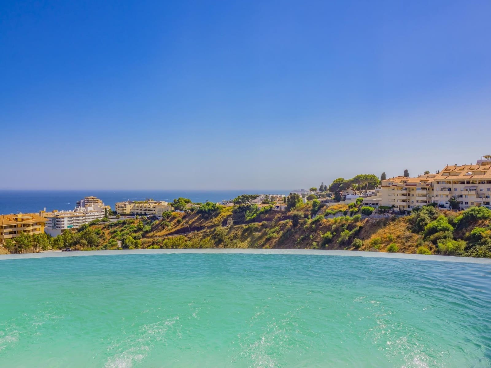 4 bedroom Townhouse for sale in Fuengirola - € 1,300,000 (Ref: 9646612)