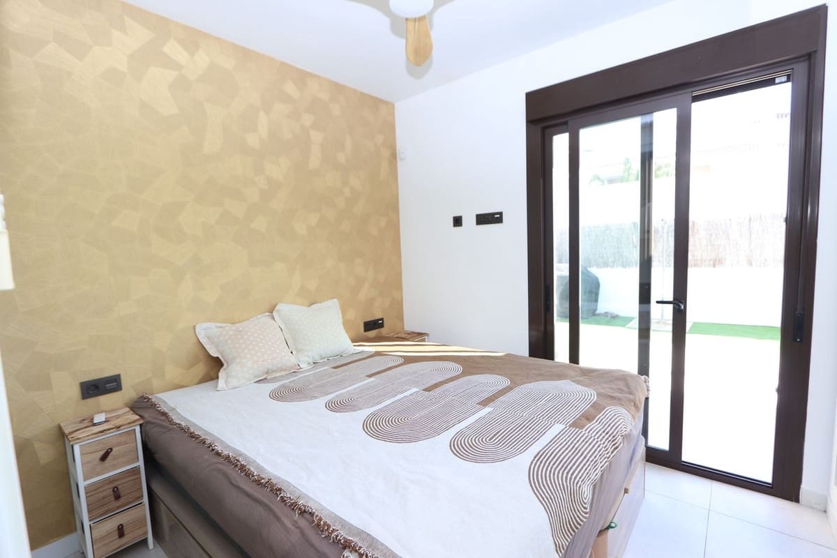 3 slaapkamer Villa te koop in Orihuela Costa - € 360.000 (Ref: 9650944)