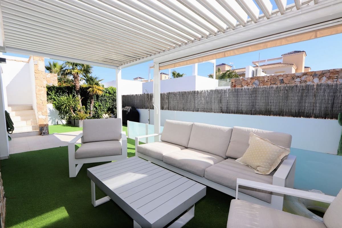 3 slaapkamer Villa te koop in Orihuela Costa - € 360.000 (Ref: 9650944)