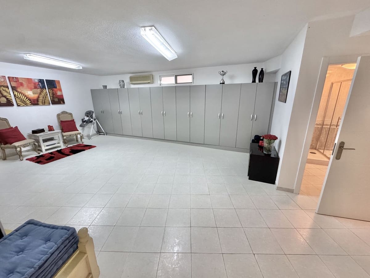 5 camera da letto Villa in vendita in Calahonda - 1.100.000 € (Rif: 9650946)