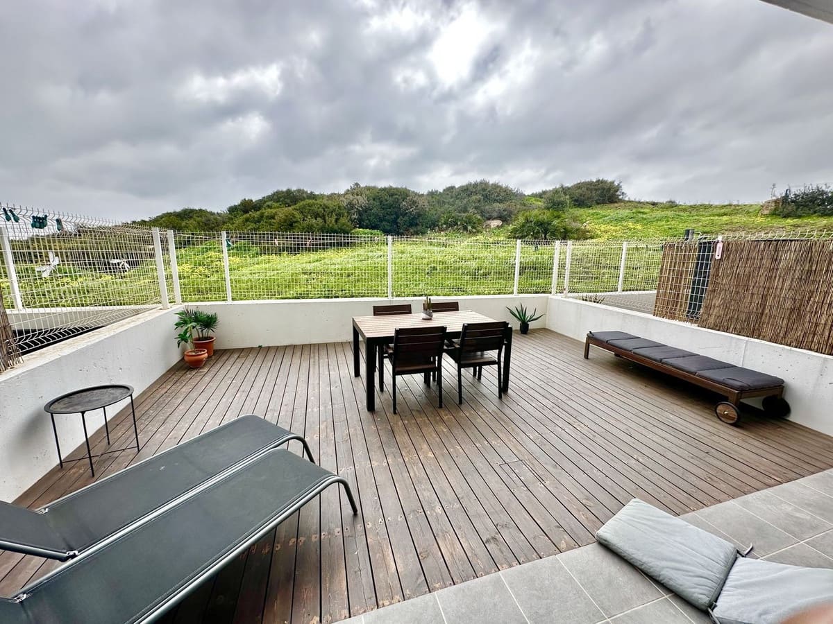 2 slaapkamer Appartement te koop in La Duquesa / Puerto de la Duquesa met garage - € 375.000 (Ref: 9650950)