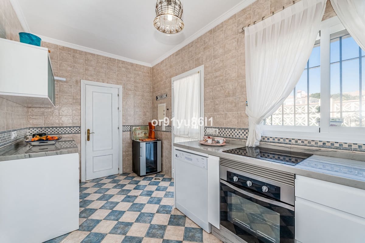 4 sovrum Villa till salu i Elviria - 2 200 000 € (Ref: 9650952)