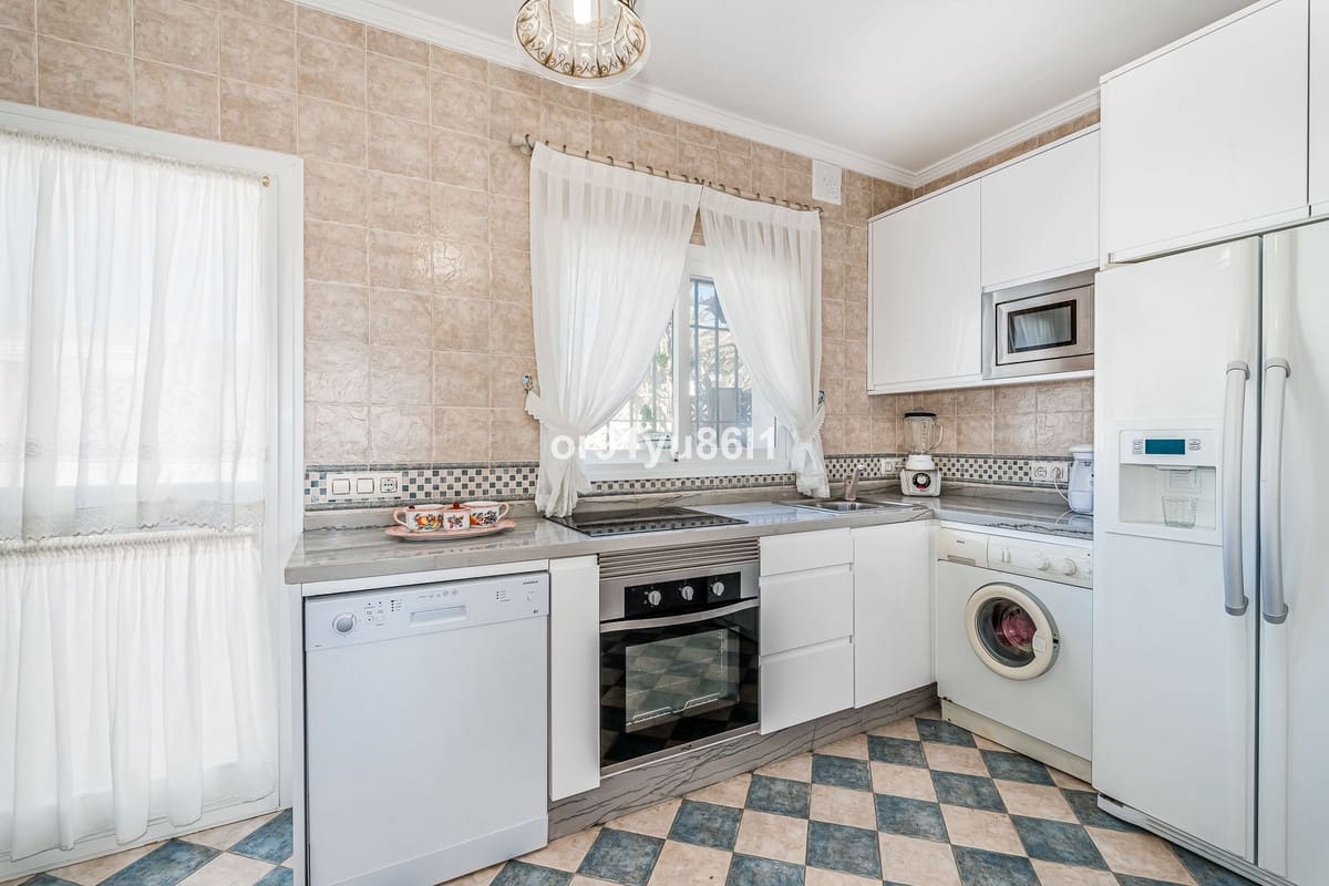 4 sovrum Villa till salu i Elviria - 2 200 000 € (Ref: 9650952)