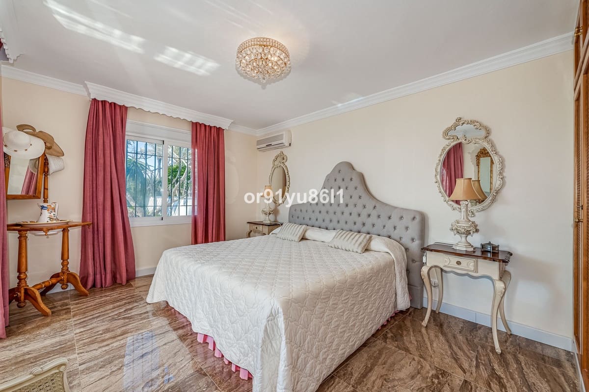 4 sovrum Villa till salu i Elviria - 2 200 000 € (Ref: 9650952)