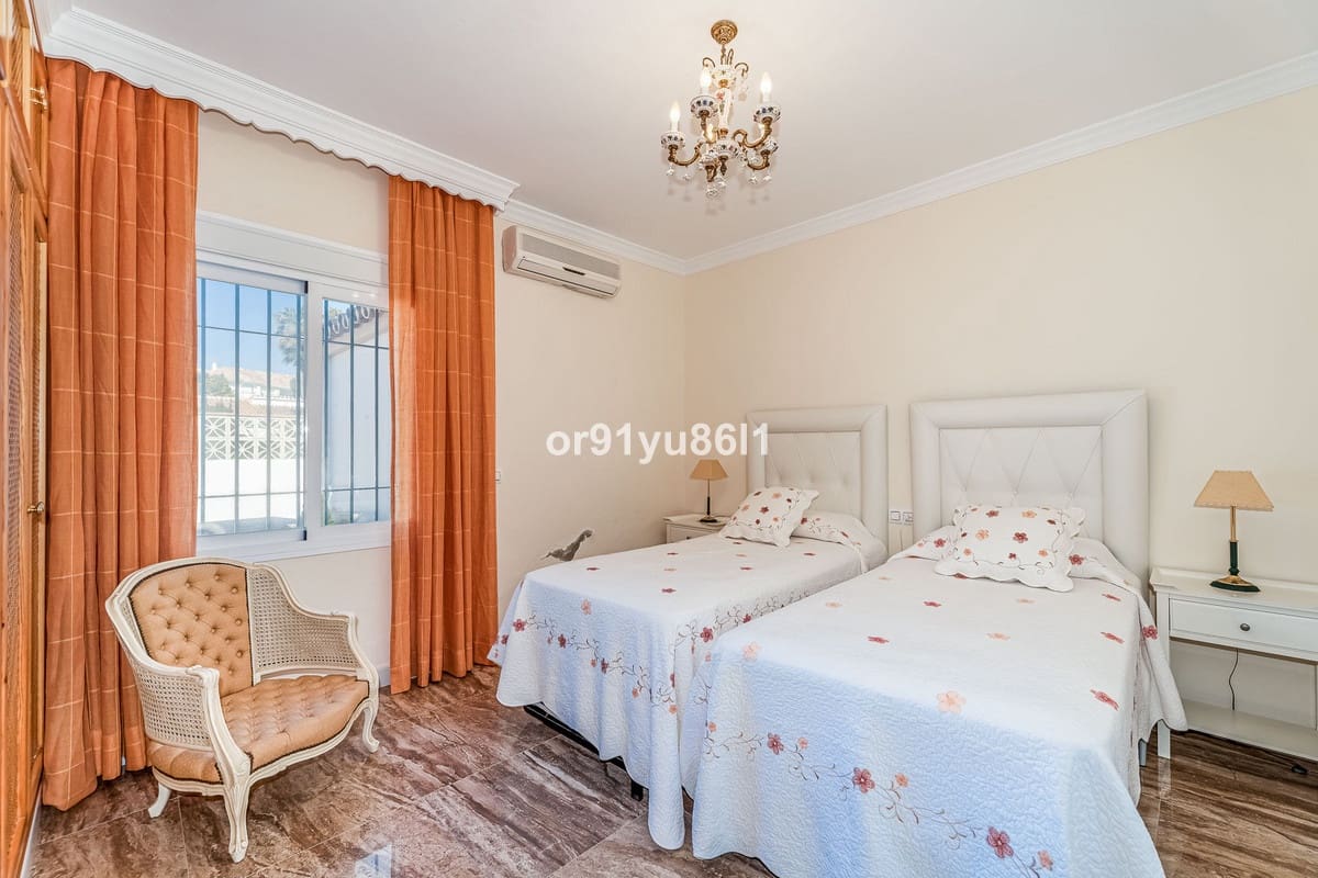 4 sovrum Villa till salu i Elviria - 2 200 000 € (Ref: 9650952)