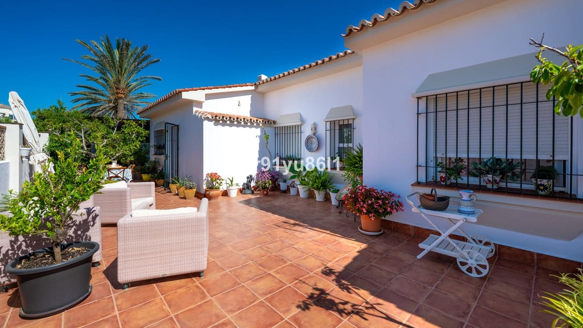 4 sovrum Villa till salu i Elviria - 2 200 000 € (Ref: 9650952)