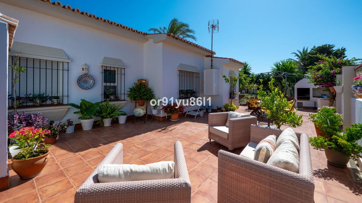 4 sovrum Villa till salu i Elviria - 2 200 000 € (Ref: 9650952)