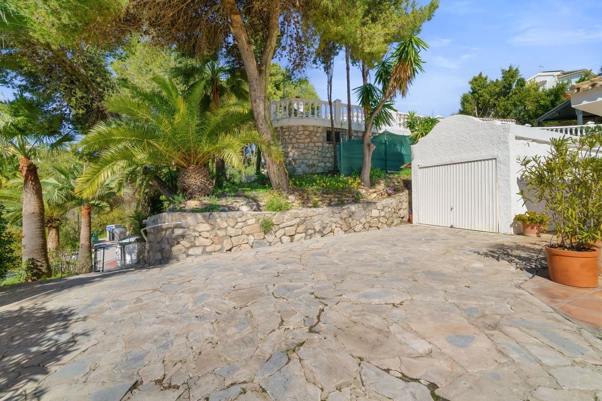 5 sovrum Villa till salu i Calahonda - 1 399 000 € (Ref: 9650955)