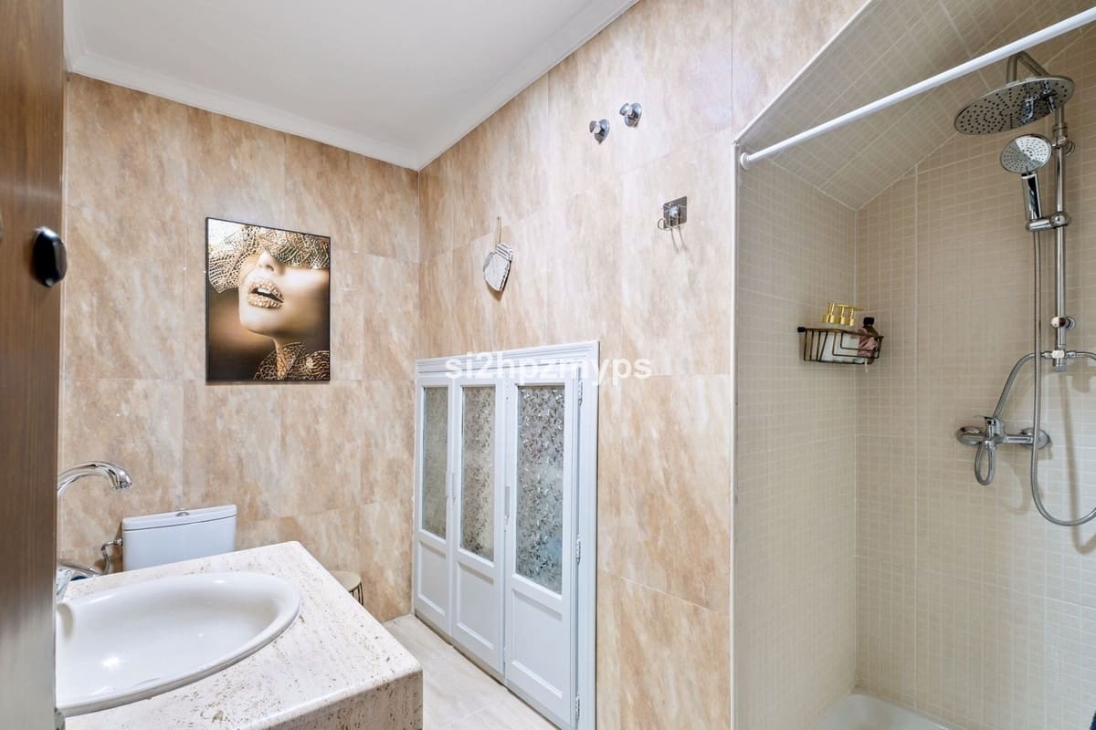 3 sovrum Hus till salu i Nerja med garage - 340 000 € (Ref: 9654457)