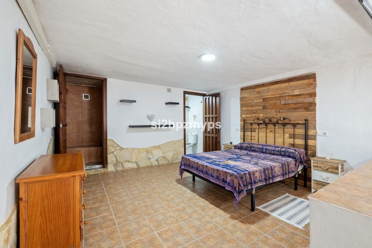 3 sovrum Hus till salu i Nerja med garage - 340 000 € (Ref: 9654457)