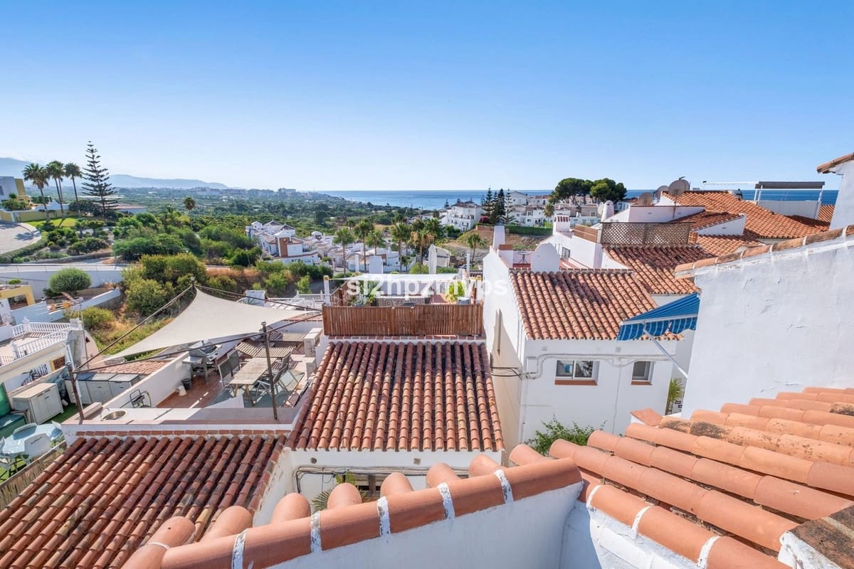 3 sovrum Hus till salu i Nerja med garage - 340 000 € (Ref: 9654457)