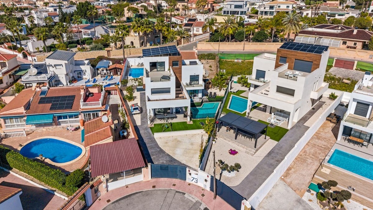 4 Zimmer Villa zu verkaufen in Rojales - 699.000 € (Ref: 9654460)