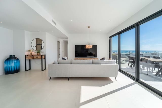 3 soverom Penthouse til salgs i Castillo Sohail, Fuengirola med garasje - € 1 299 000 (Ref: 9654462)