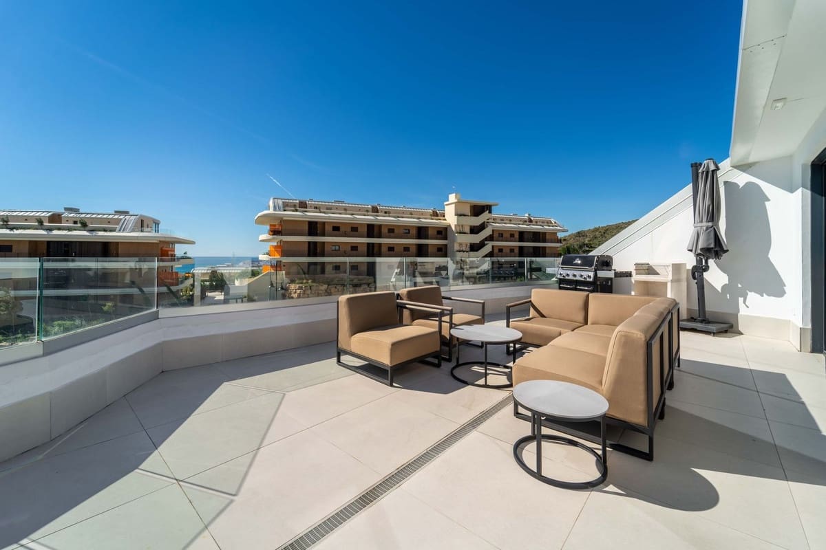 3 soverom Penthouse til salgs i Fuengirola med garasje - € 1 299 000 (Ref: 9654462)