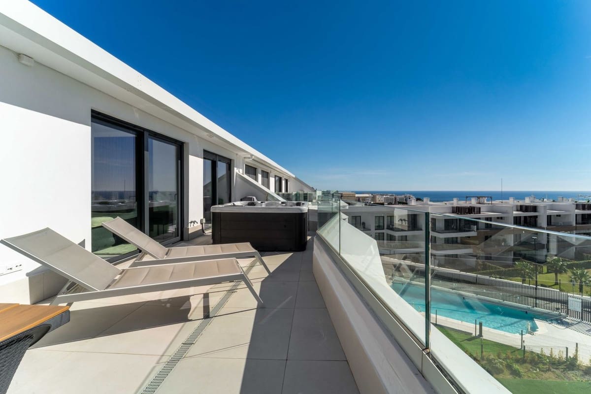 3 soverom Penthouse til salgs i Fuengirola med garasje - € 1 299 000 (Ref: 9654462)