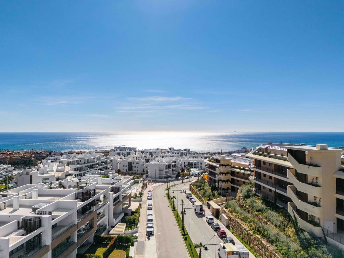 3 soverom Penthouse til salgs i Fuengirola med garasje - € 1 299 000 (Ref: 9654462)