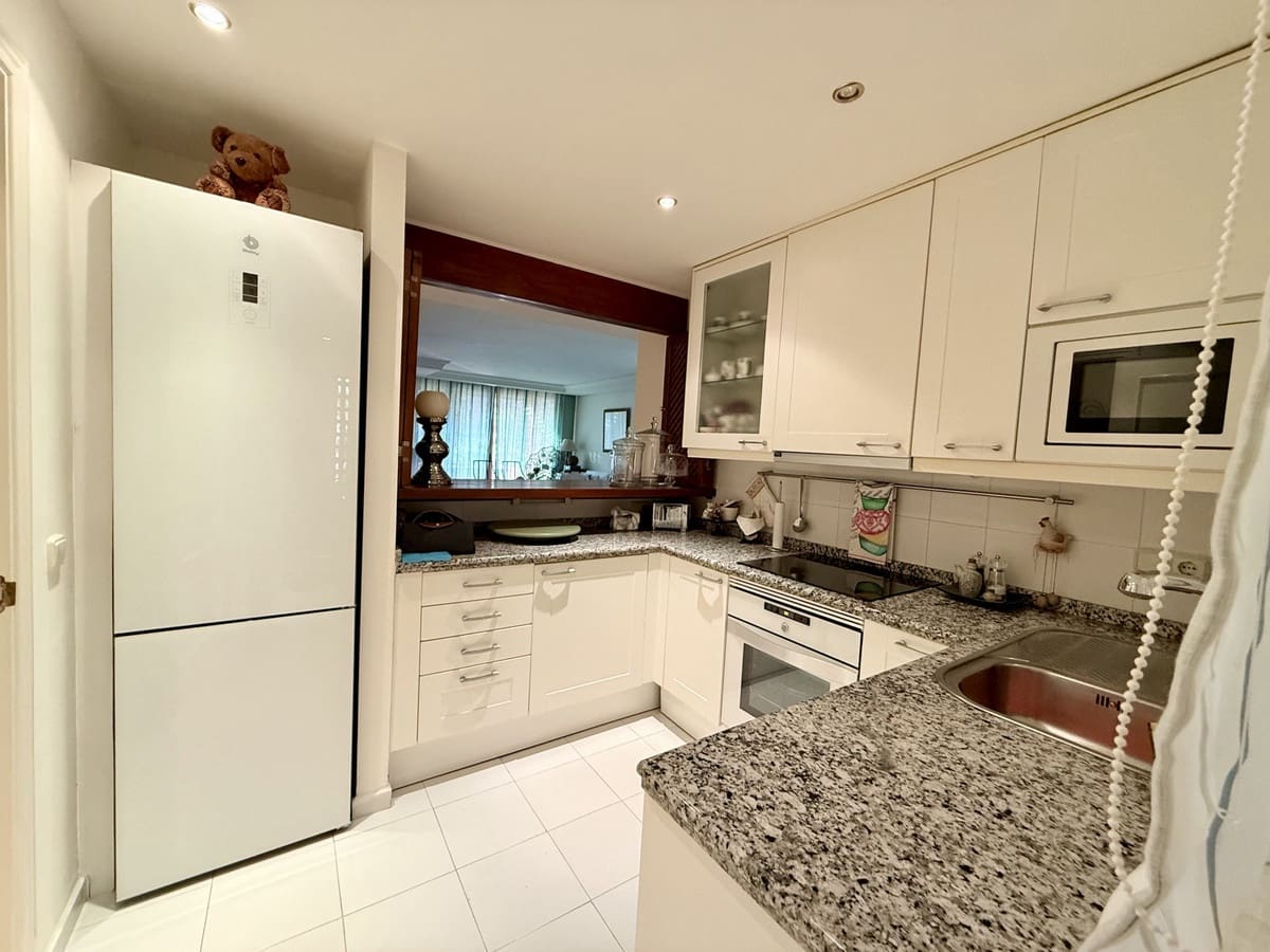 3 sypialnia Apartament na sprzedaż w Estepona - 1 900 000 € (Ref: 9654466)