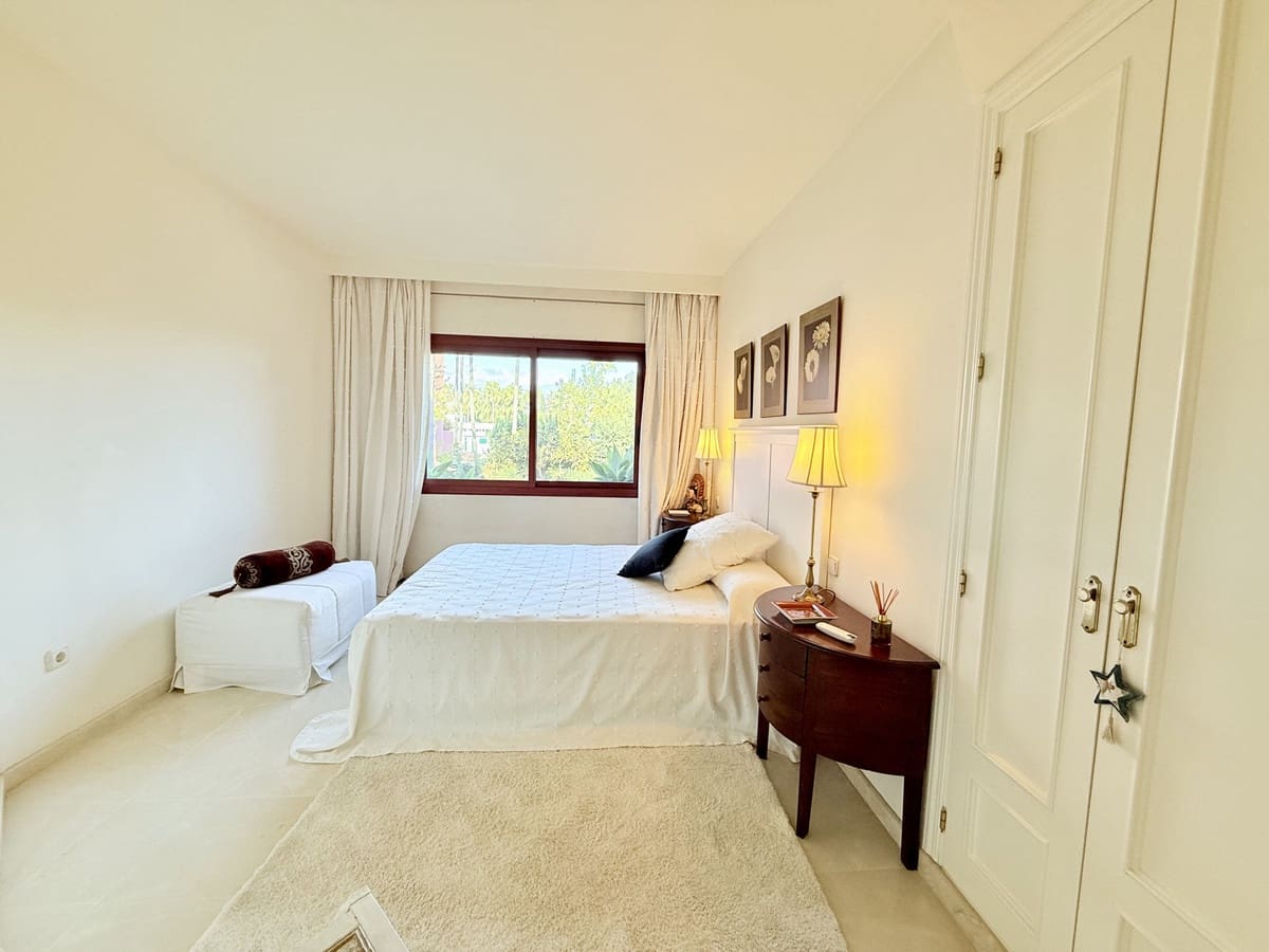 3 sypialnia Apartament na sprzedaż w Estepona - 1 900 000 € (Ref: 9654466)