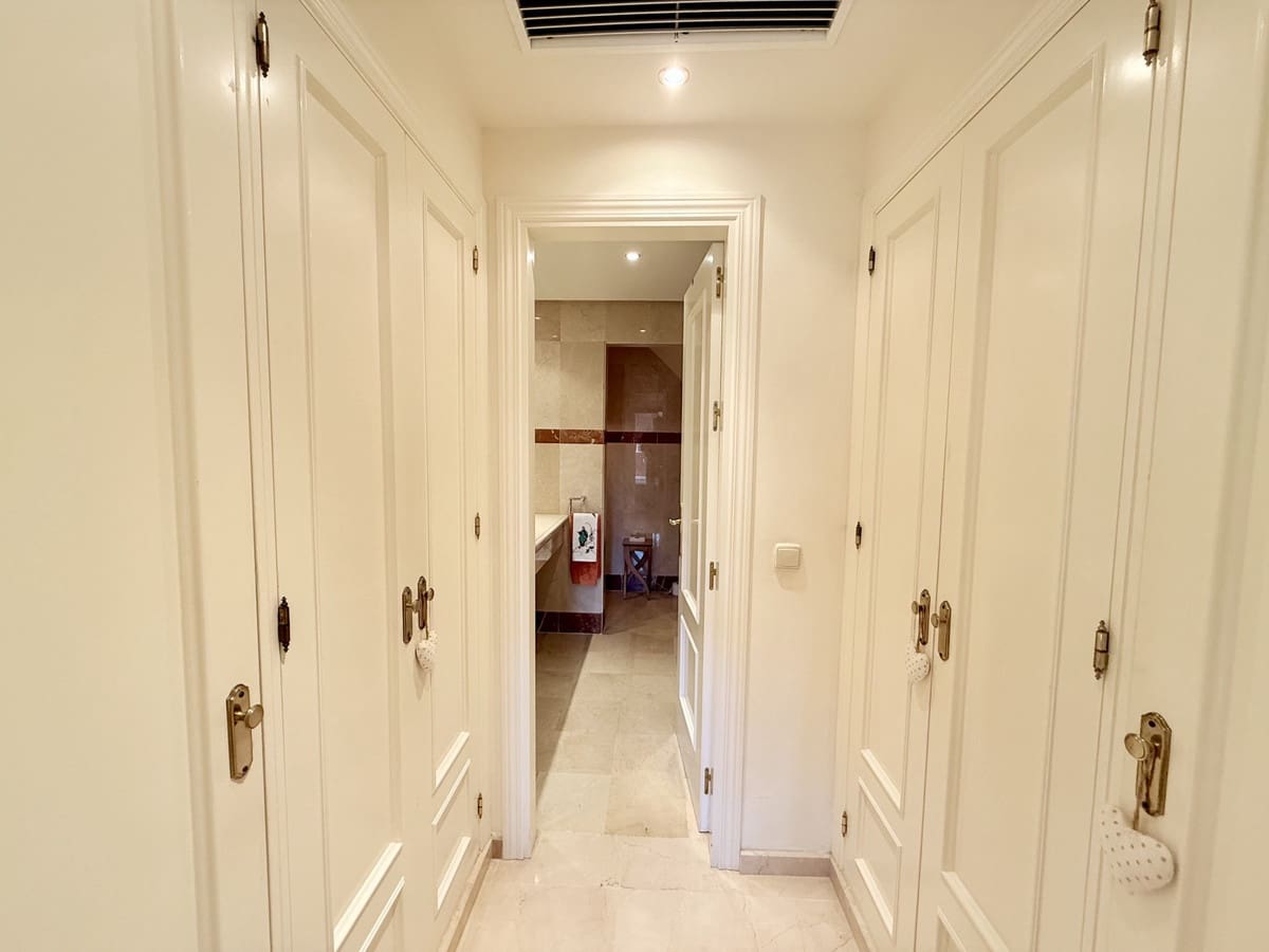 3 sypialnia Apartament na sprzedaż w Estepona - 1 900 000 € (Ref: 9654466)