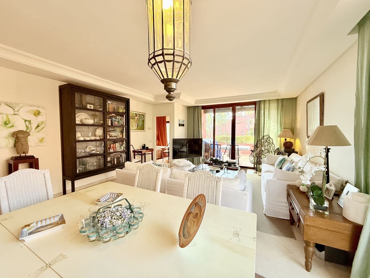 3 sypialnia Apartament na sprzedaż w Estepona - 1 900 000 € (Ref: 9654466)