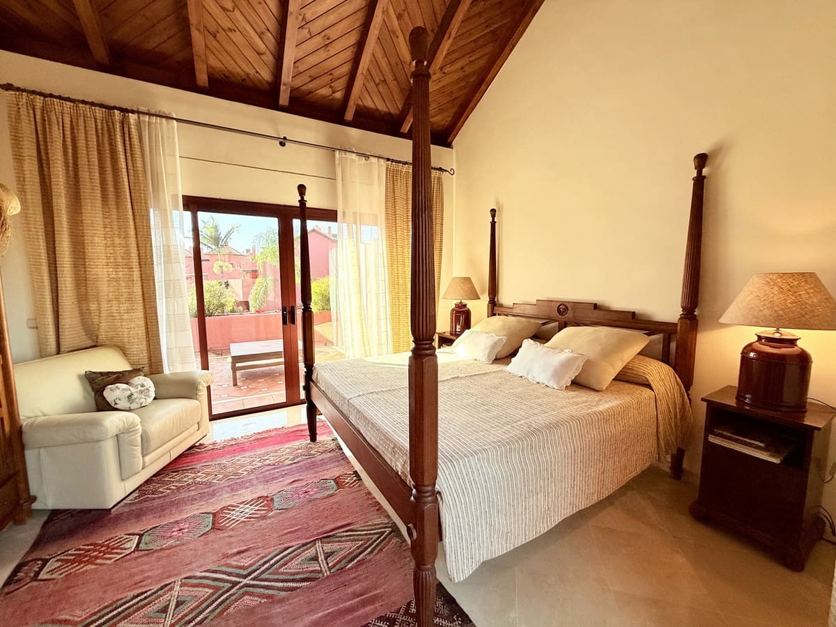 3 sypialnia Apartament na sprzedaż w Estepona - 1 900 000 € (Ref: 9654466)