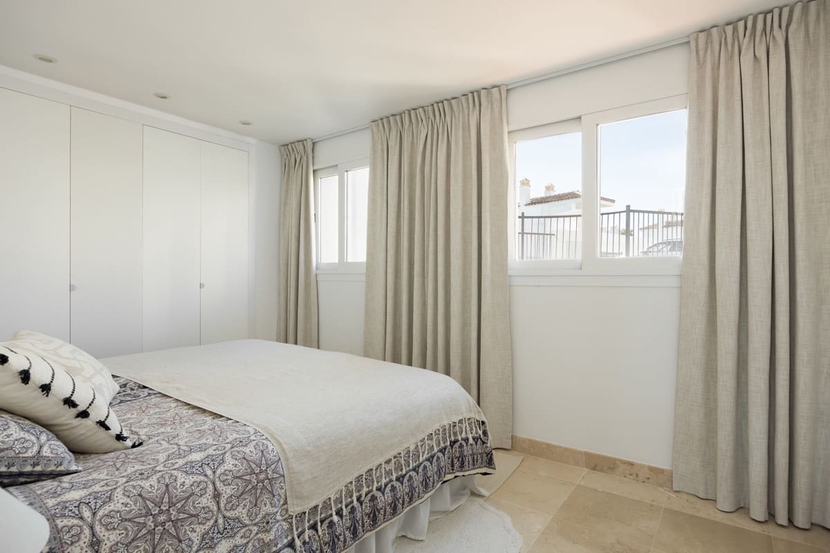 3 soverom Penthouse til salgs i El Paraiso - € 750 000 (Ref: 9654467)