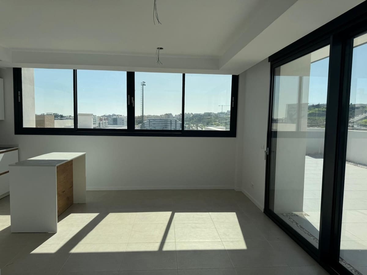 2 Zimmer Penthouse zu verkaufen in Estepona - 575.000 € (Ref: 9654468)